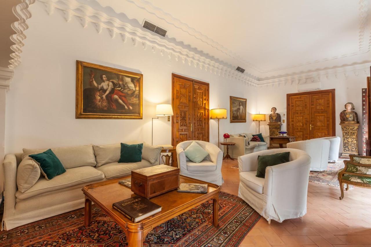 Villa Elvira, Exclusive Pool And Gardens In The Heart Of Sevilla Exteriér fotografie